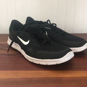 Nike Black Tennis Shoes